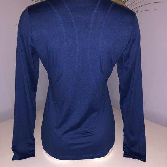 SOLD!!! Reebok T-Shirt M - Picture 4 of 5